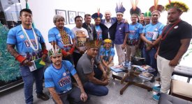 Senador Eduardo Gomes se reúne com lideranças indígenas em Brasília para tratar sobre infraestrutura e investimentos nas aldeias