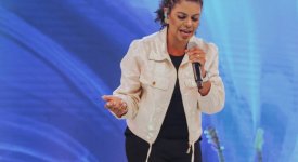 Nivea Soares lança novo single "como um chamado à esperança e adoração"