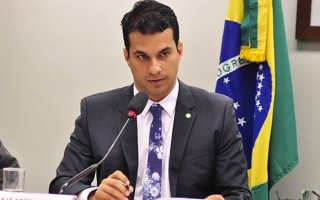 Senador é acusado de estuprar modelo em São Paulo