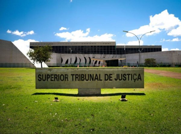 TJES » Justiça determina que faculdade e instituto indenizem candidata que  foi eliminada de concurso