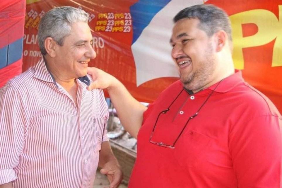 Elson Lino e Letim Leitão (camiseta vermelha)