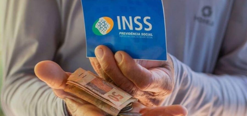Beneficiários do INSS já começam a receber o 13º; confira o calendário 