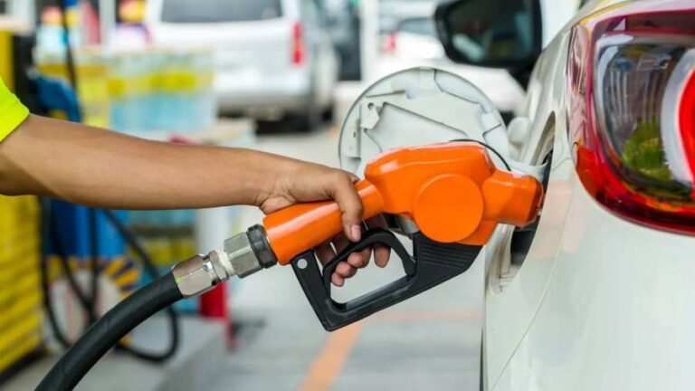 Gasolina e etanol sobem em todo o Brasil na primeira quinzena de agosto, diz pesquisa