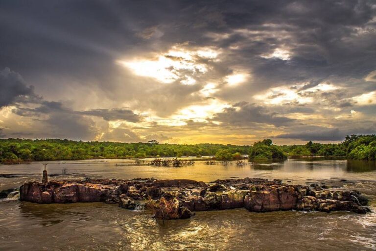 Cidade do Norte Tocantins guarda o extraordinário encontro dos rios Tocantins e Araguaia