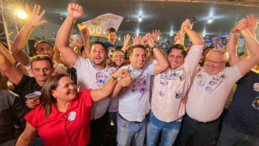 Eduardo e Juarez reúnem mais de 2 mil apoiadores no centro de Gurupi