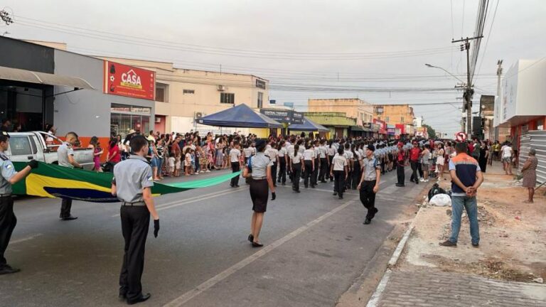 Desfile de 7 de setembro em Colinas destaca Colégio Militar e mensagens patrióticas