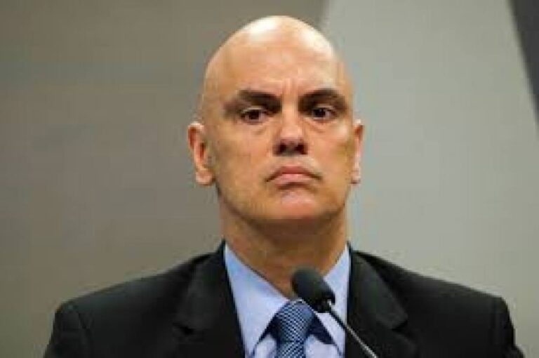 Oposição formaliza pedido de impeachment de Alexandre de Moraes no Senado