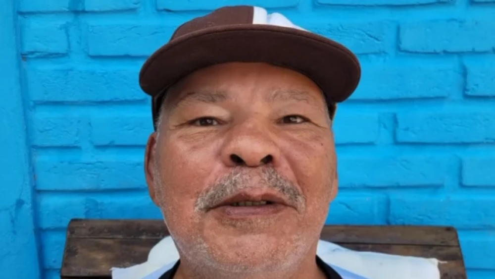 Maguila, ex-pugilista brasileiro e ícone do boxe, falece aos 66 anos após lutar contra uma doença neurodegenerativa ligada ao boxe.