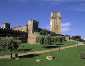 No Castelo de Beja no Alentejo, o  destaque é subir os 200 degraus da torre para apreciar uma vista panorâmica de Beja e das vastas planícies alentejanas.