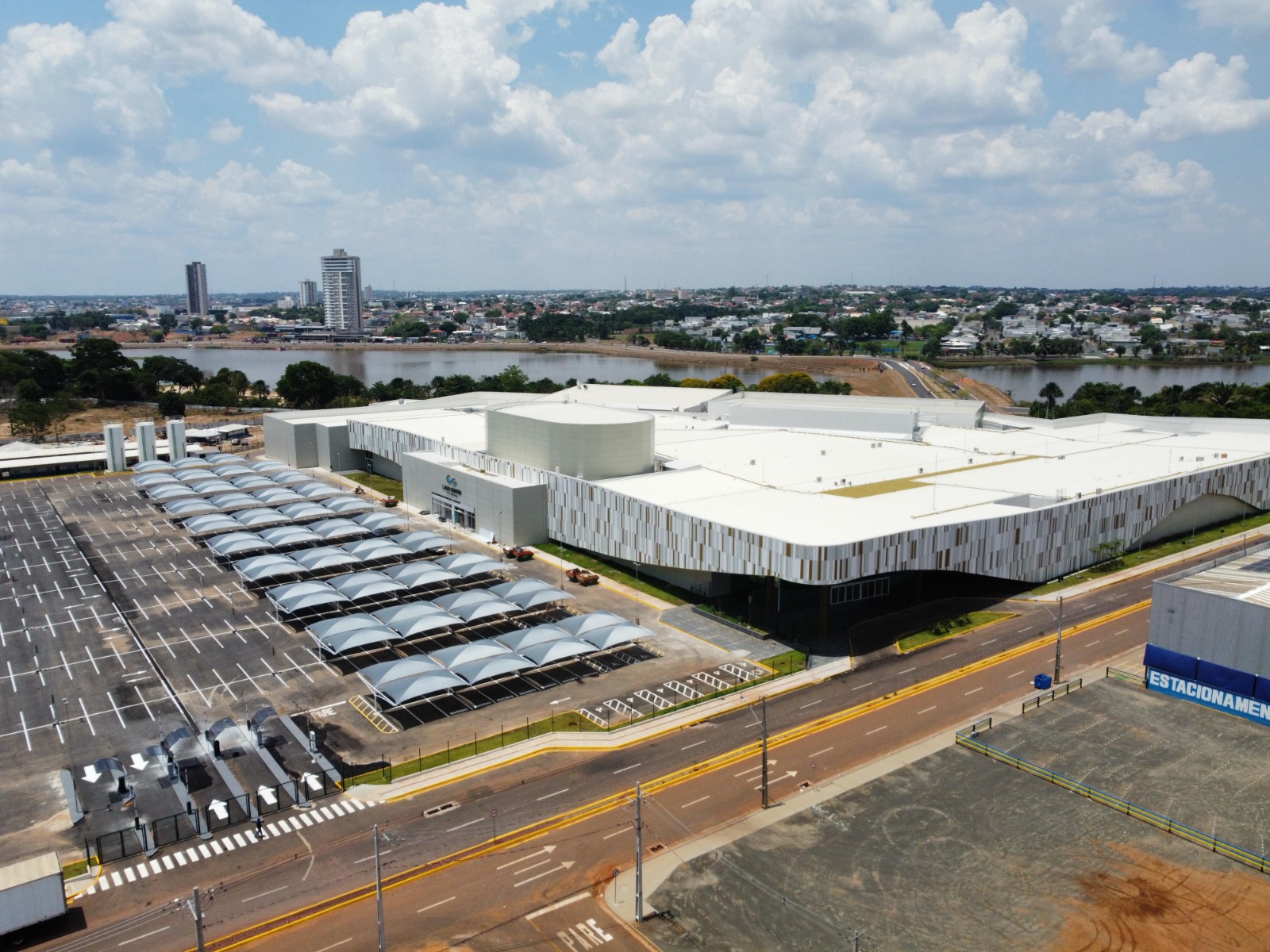 Lago Center Shopping, em Araguaína, será inaugurado no dia 8 de outubro de 2024, trazendo opções de compras, lazer e uma vasta programação cultural para a população local e cidades vizinhas.