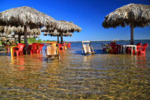 Com suas águas tranquilas, a Praia do Caju é um dos destinos mais procurados de Palmas, oferecendo estrutura completa para turistas