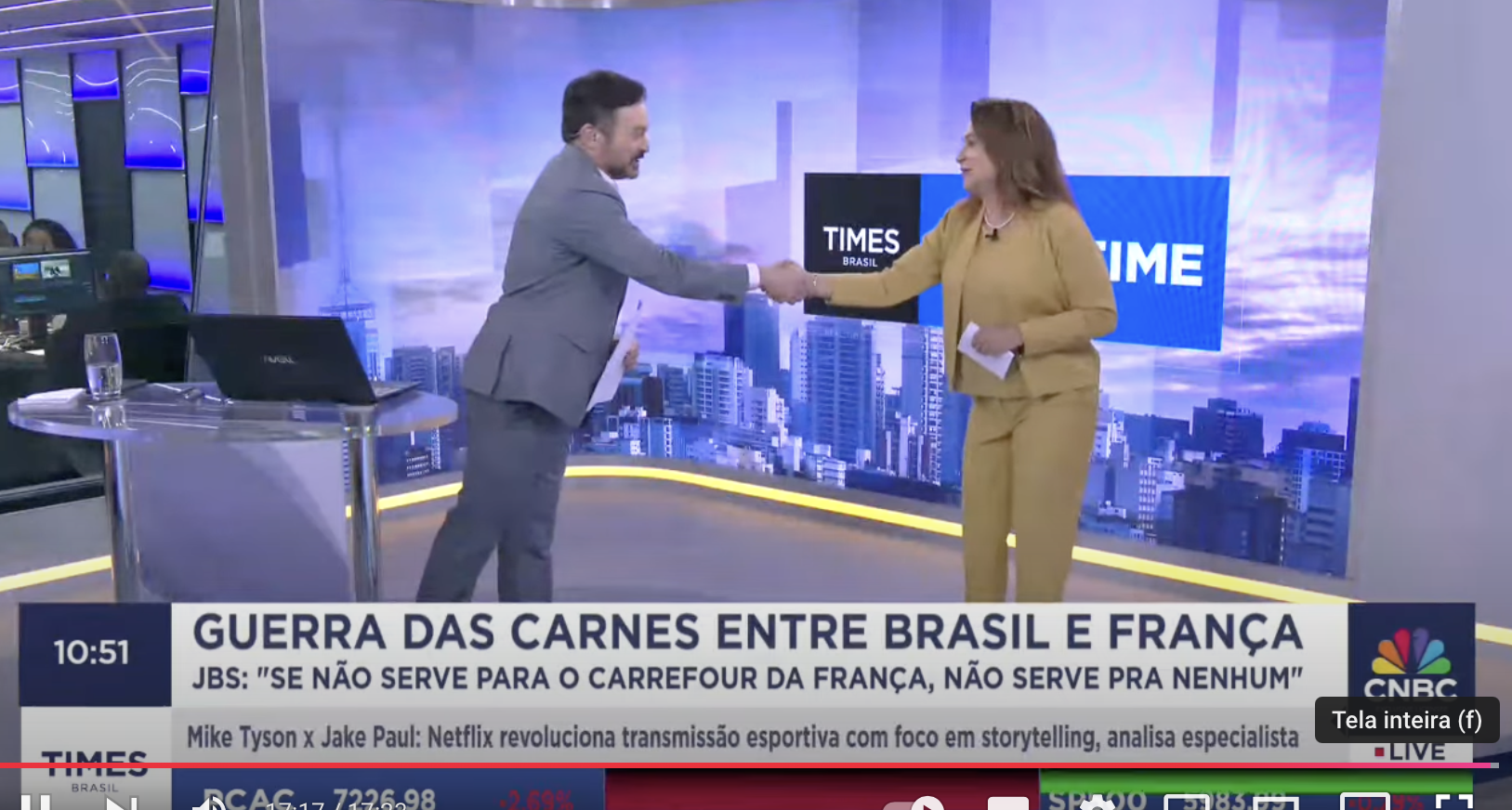 Kátia Abreu critica decisão do Carrefour França de suspender compra de carne bovina do Mercosul, durante estreia na CNBC Brasil.