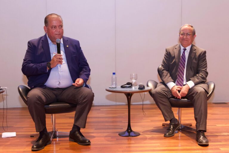 Senador Eduardo Gomes participa de Encontro Internacional de Cibersegurança e destaca avanços na regulamentação de Inteligência Artificial no Brasil