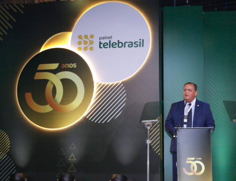 Eduardo Gomes participa do Painel Telebrasil 50 anos com palestra sobre Inteligência Artificial