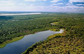 A maior ilha fluvial do mundo encanta com suas praias, trilhas e a rica cultura dos povos indígenas Karajá e Javaé