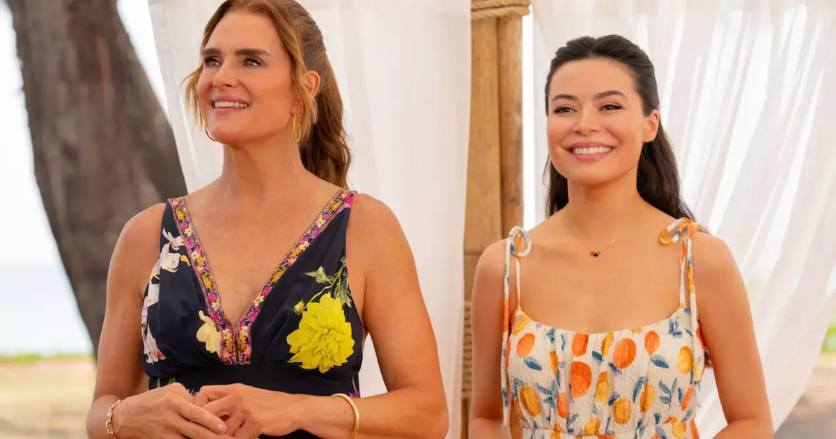 Brooke Shields e Miranda Cosgrove em cena de 'A Mãe da Noiva', nova comédia romântica da Netflix que aborda reencontros e segundas chances no amor.