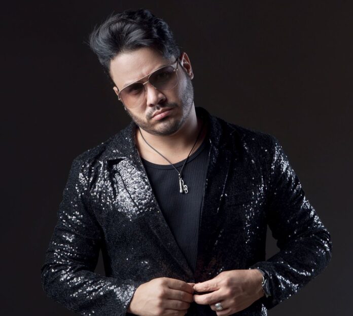 Marcelo Martins, coroado como o rei do funknejo, celebra o sucesso de 