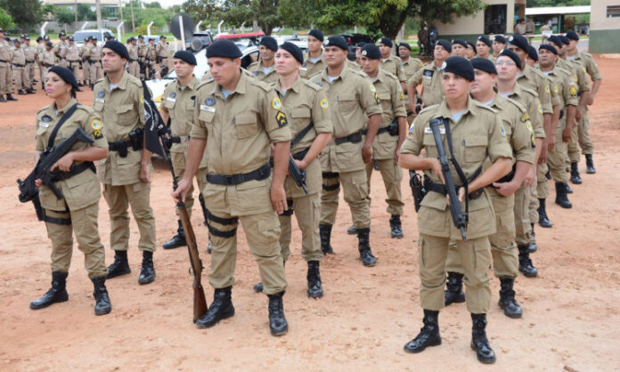 Governador do Tocantins anuncia novo concurso da Polícia Militar com 660 vagas e salários de até R$ 10,8 mil.