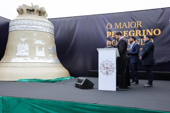 Sino Vox Patris, o maior sino de badalo do mundo, foi entregue na Polônia e inicia rota até Goiás. | Foto: Jéssica Figueiredo