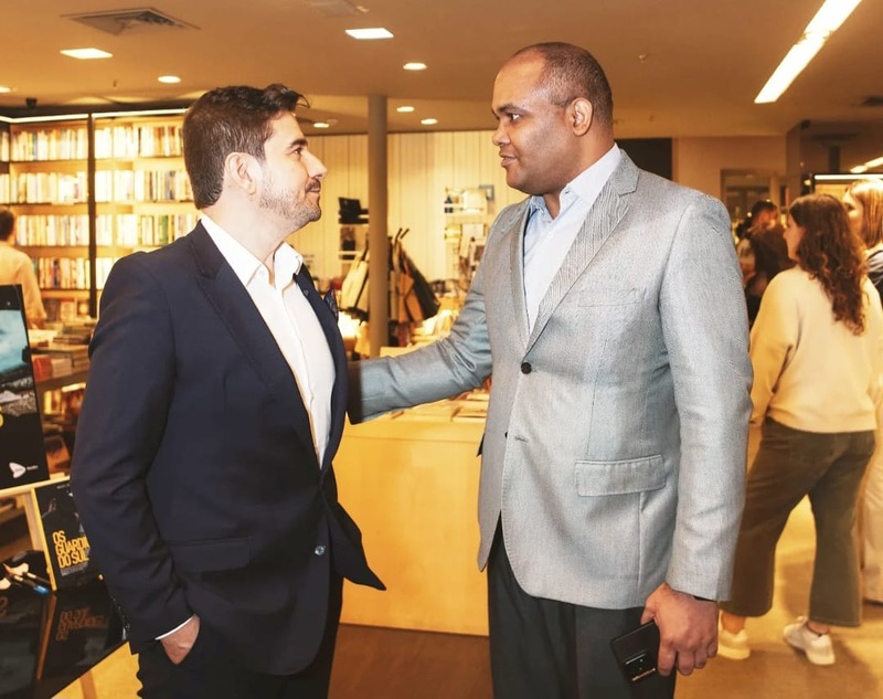 João Costa prestigia o lançamento do livro “Os Guardiões do Sul”, de Marcio Alves Martins em São Paulo