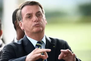 STF avança no segundo dia de julgamento de Bolsonaro: defesa fala em isenção, ministros intensificam questionamentos