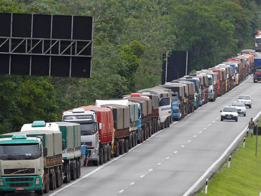 Vicentinho Júnior entrega relatório da MP 1050 e diz que documento atende reivindicações do setor; documento regulamenta peso máximo de cargas