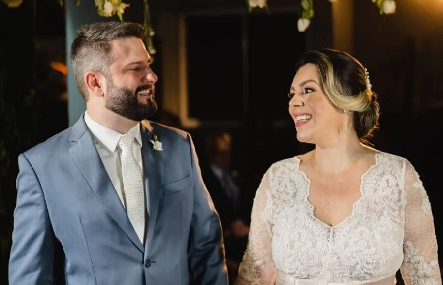 Prefeita Cinthia Ribeiro e advogado Eduardo Mantoan se casam em Palmas, com cerimônia reservada