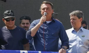 Após divulgar nota intitulada "Declaração Ã  Nação" Bolsonaro volta a atacar Barroso e Instituições