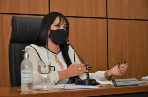 Janad Valcari requerer construção de memorial em homenagem aos trabalhadores da saúde que morreram durante a pandemia