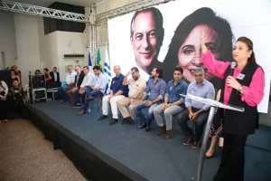 Ciro Gomes e KÃÂ¡tia Abreu se reÃÂºnem com setor produtivo e lideranÃÂ§as polÃÂ­ticas Tocantinenses