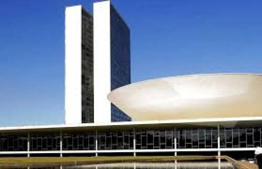 Percentual de candidatos negros ÃÂ© o mesmo das ÃÂºltimas eleiÃÂ§ÃÂµes, mas o de jovens caiu