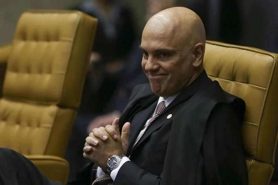 Moraes autoriza PF colher o depoimento de Bolsonaro; Inquérito apura interferÃªncia na polícia