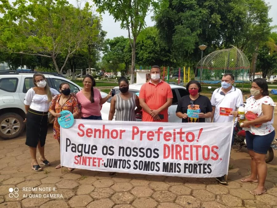 Trabalhadores da educação voltam a protestar contra prefeitura de Colinas por pagamento do piso