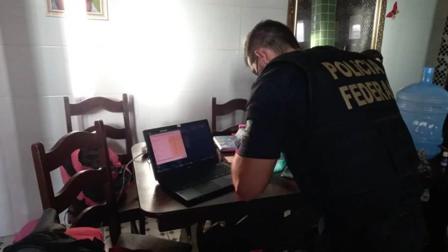 PF cumpre mandado no DF contra suspeito de crime contra criança e adolescente no Tocantins