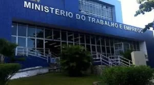 FiscalizaÃÂ§ÃÂ£o contra sonegaÃÂ§ÃÂ£o beneficia 1 milhÃÂ£o de trabalhadores