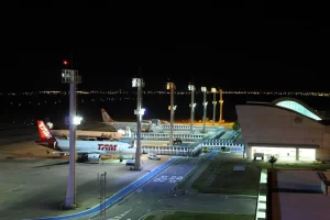 Governo assina contrato de R$ 1,8 bi com grupo que administrará aeroporto de Palmas e de mais estados