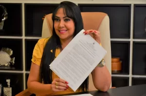 Janad Valcari quer explicações da prefeitura sobre obra abandonada de conjunto habitacional na região norte