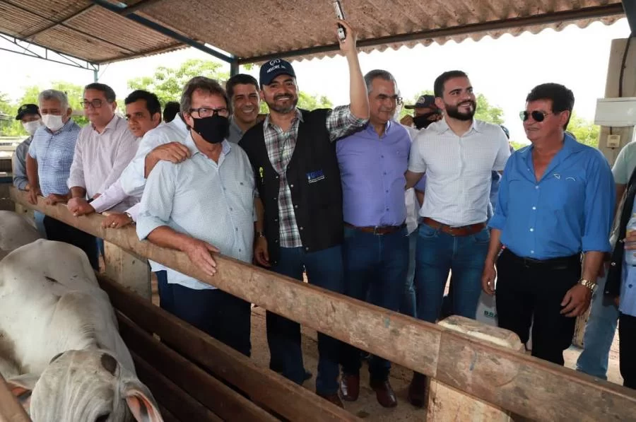 Parceiro de Araguaçu, Vilmar participa de abertura da 2ª etapa de vacinação contra aftosa