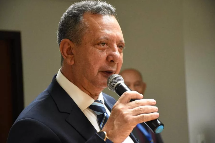 Com pedidos de impeachment contra Carlesse, Andrade precisará decidir