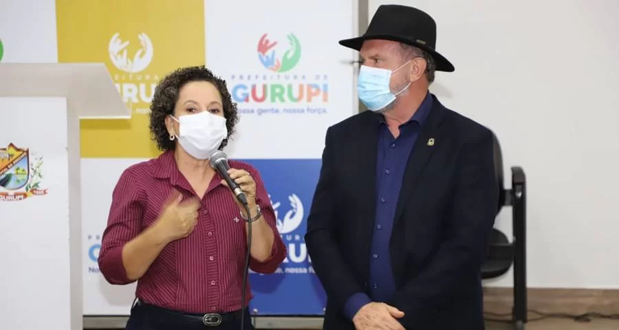 "Eu não fui afastada do cargo, continuo prefeita", afirma Josi após sentença que determinou seu afastamento