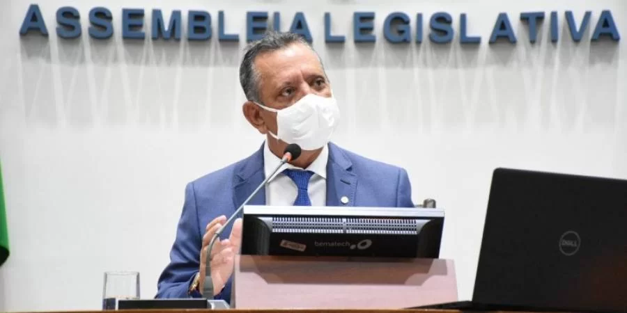 Antônio Andrade acata pedido de impeachment contra Mauro Carlesse