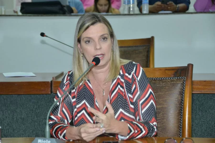 Claudia Lélis comemora inclusão de emenda aditiva de sua autoria para turismo; LOA prevÃª 20 milhões para o setor