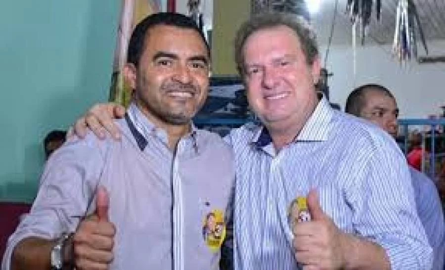 TRE-TO defere os registros de Mauro Carlesse e de Wanderlei Barbosa