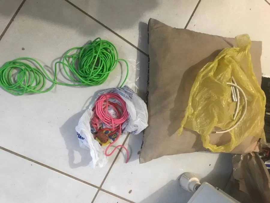 PolÃÂ­cia Civil desencadeia OperaÃÂ§ÃÂ£o Commercia Illicita, que prende mulher e apreende bloqueador de sinal para roubo e explosivo