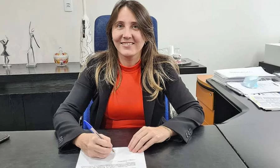 Juliana Passarin, ex-secretária da gestão Carlesse, assume Secretaria de Administração de Gurupi