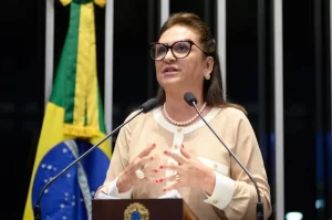 Pela segunda vez, senadora Kátia Abreu testa positivo para Covid-19