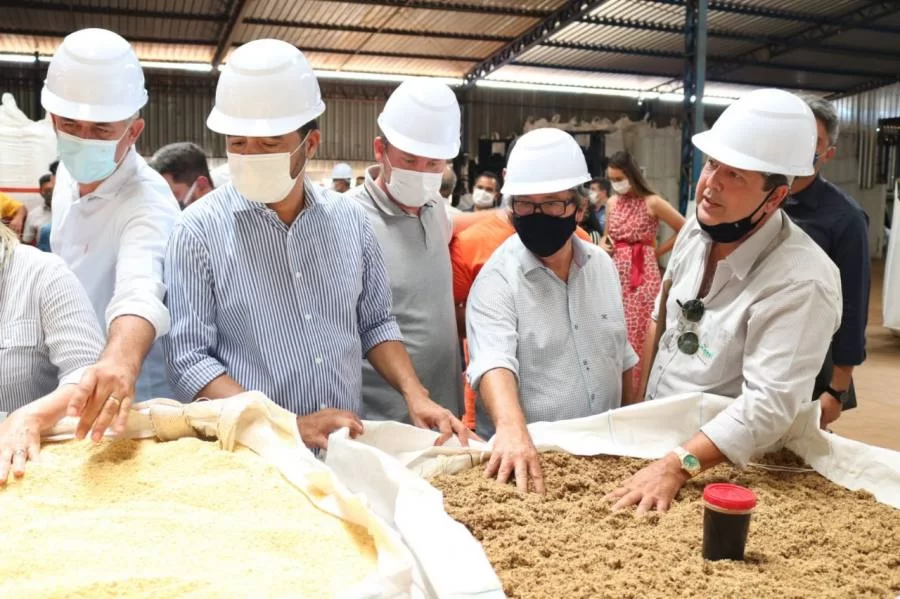 Pleito de Vilmar, governador autoriza estudos para pavimentação de importante trecho de escoamento em Campos Lindos