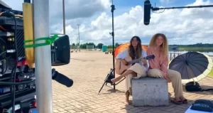 Duo Anavitória retornam a Araguaína e gravam uma nova série na cidade