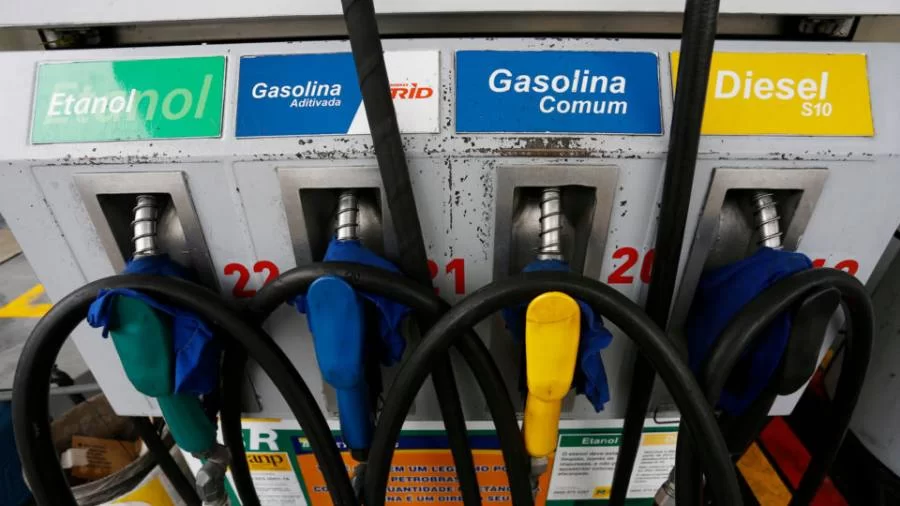 Estados anunciam congelamento do ICMS sobre combustíveis até março