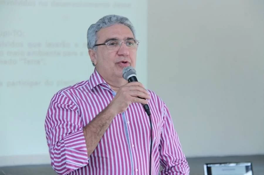 Laurez Moreira amplia equipe e consolida composição do governo interino